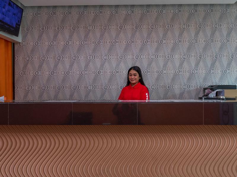 Orange Hotel Сегамат Екстериор снимка